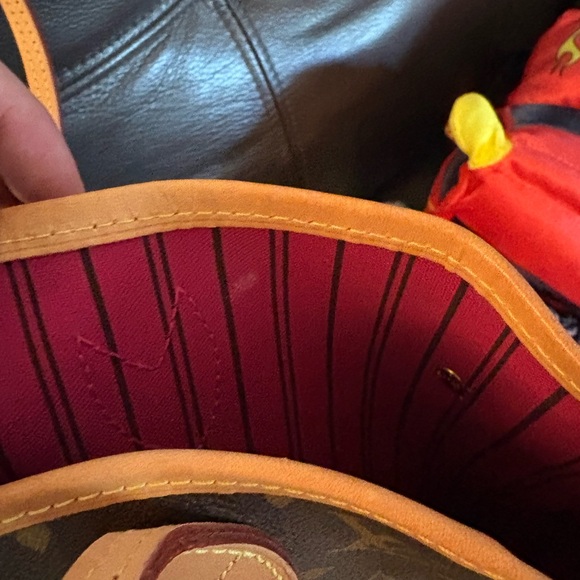 Authentic Louis Vuitton neverfull mm - Picture 9 of 13